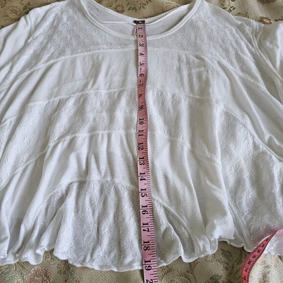 Free People Cream Flowy Cropped Back Rayon Top Women’s Size S - Picture 8 of 10